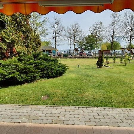 Igényes 4 fős apartman közvetlen a strandnál Apartamento Csopak Exterior foto