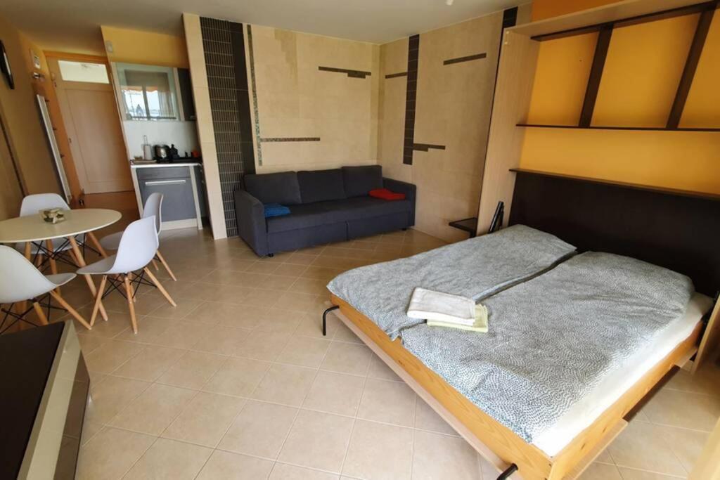 Igényes 4 fős apartman közvetlen a strandnál Apartamento Csopak Exterior foto